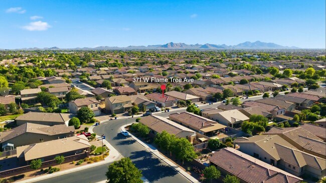 Building Photo - Ironwood Crossing Gem! 3 Bed + Den, Open Layout & Resort Amenities