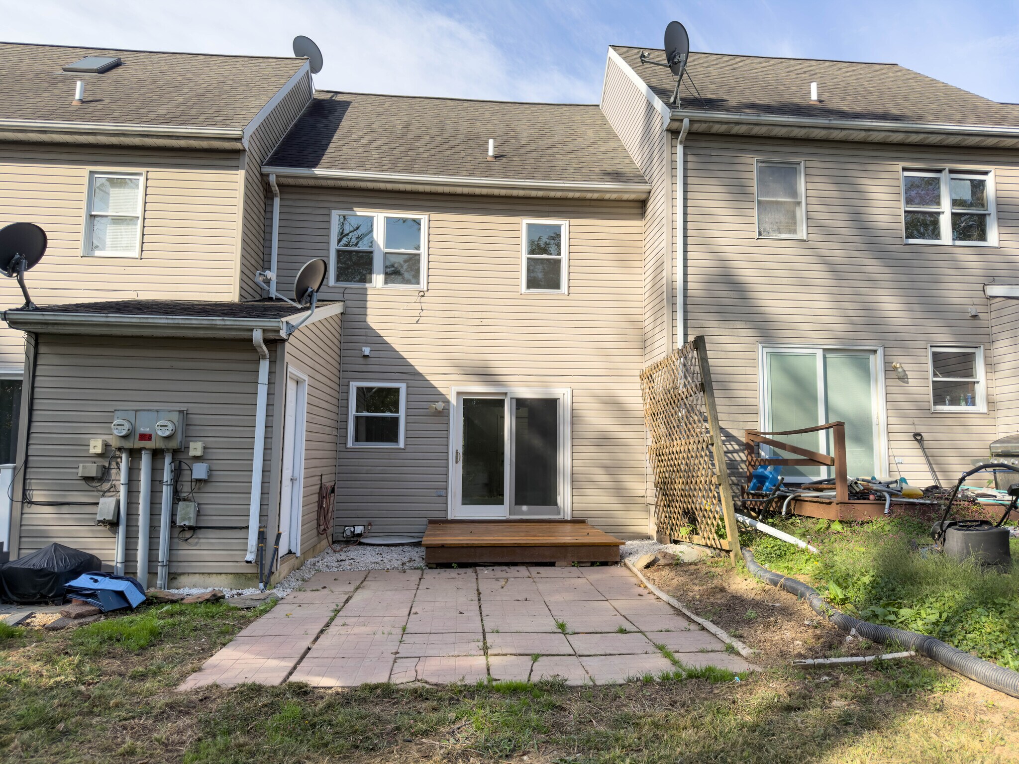 Building Photo - 23 Pheasant Ln
