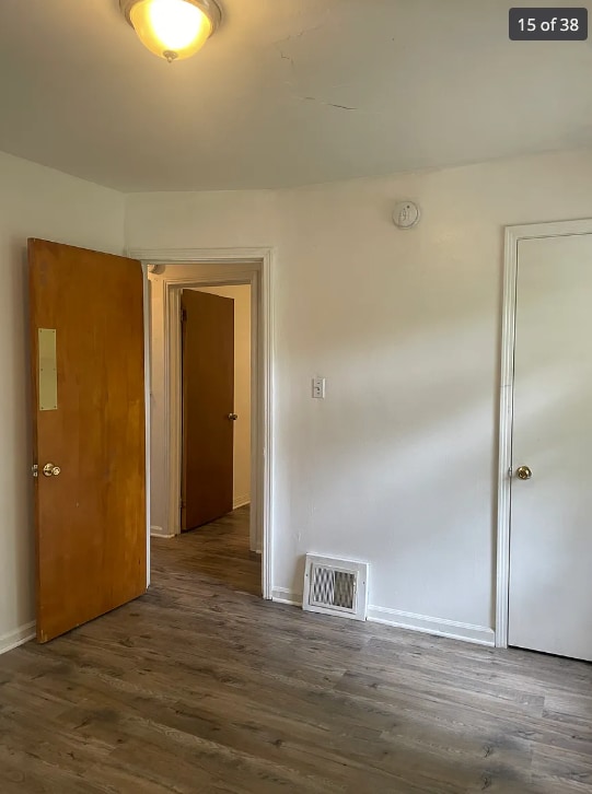 Building Photo - 989 Argyle Ave