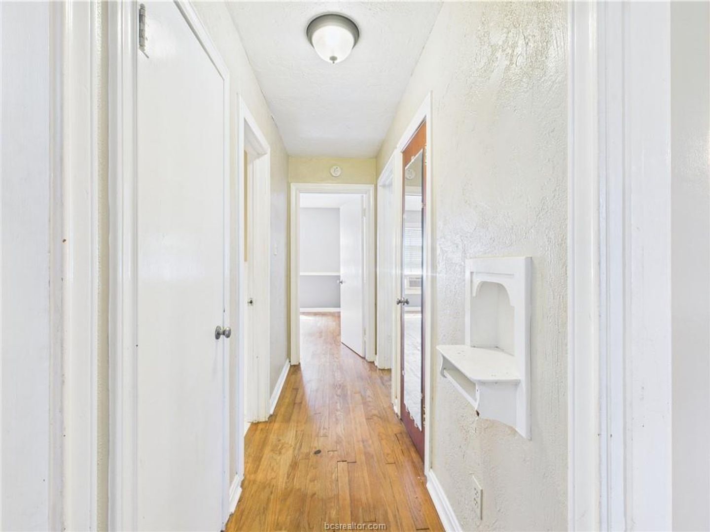 Building Photo - LATE JULY MOVE IN!  Adorable 3 Bedroom 2 Bathroom House