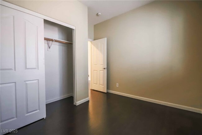 Building Photo - 8936 Bentonville Ct