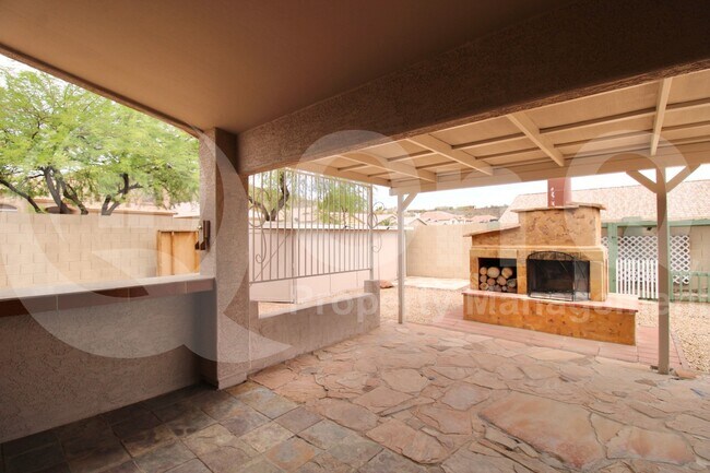 Building Photo - 24638 N 65th Ave