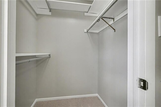 Building Photo - 841 E Lutton St