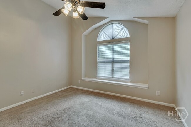 Building Photo - 710 Osprey Dr