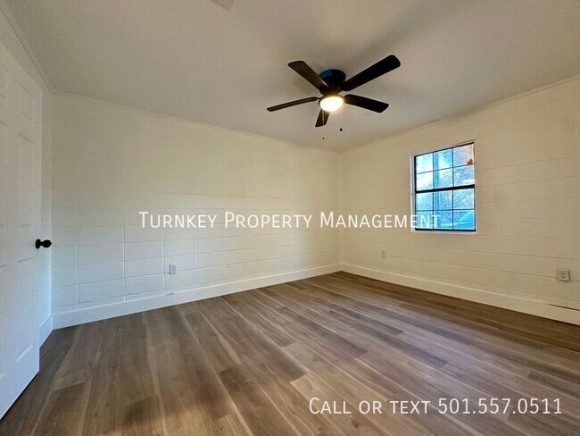 Building Photo - 100 Caruthers St