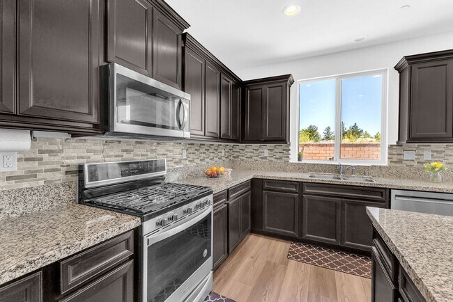 Building Photo - Spacious 5-Bedroom Home in Spencer’s Crossing – Murrieta - 6 Month - 1 Year or Lease To Own!