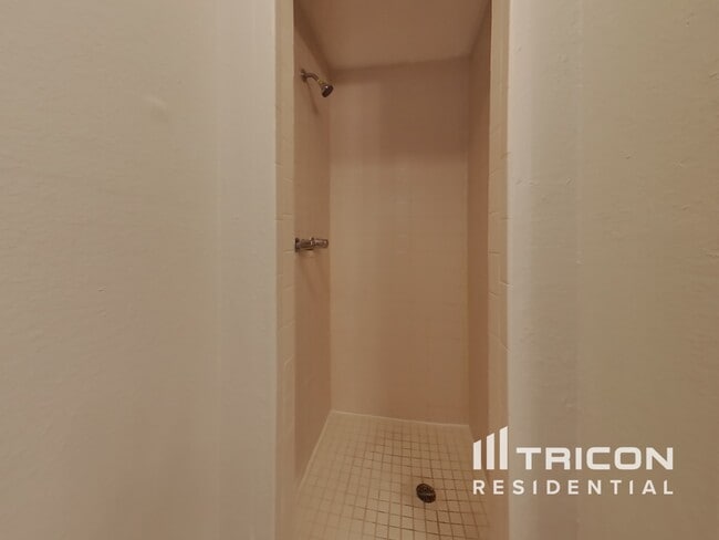 Building Photo - 3926 Cochise Terrace