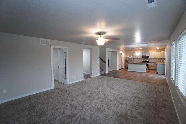 Building Photo - 13776 S Piano Ave