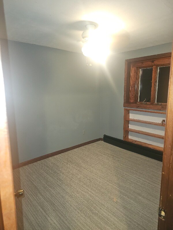 Building Photo - 19 Lloyd Dr