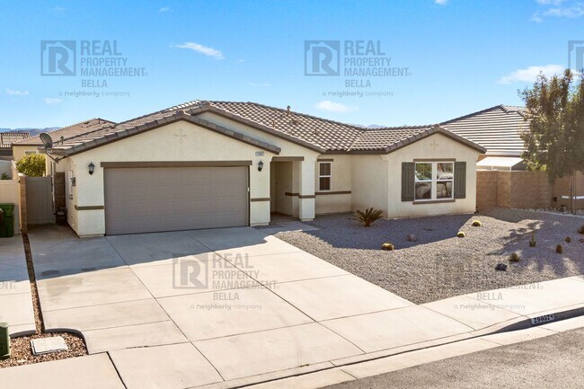 Building Photo - Spacious 4-Bed, 2-Bath Open-Concept Home i...