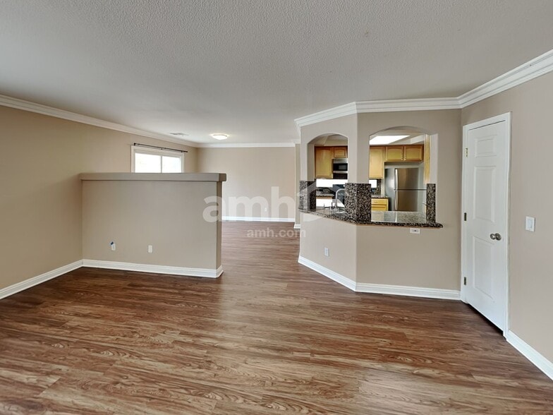 Building Photo - 9740 Powell Plateau Ct