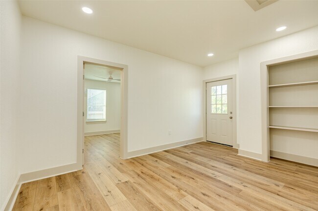 Building Photo - 2512 Avenue K