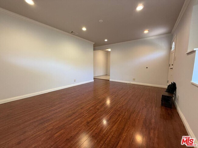 Building Photo - 6024 Coldwater Canyon Ave