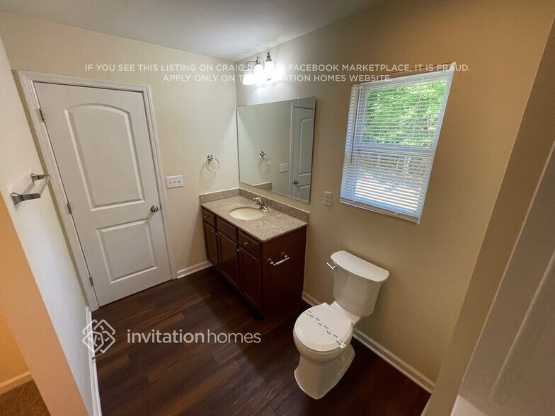 Building Photo - 4198 Clifftonville Ave SW