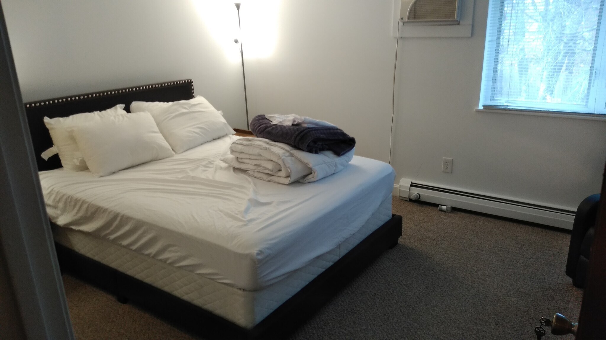 Building Photo - 4 Pine Brook Ln