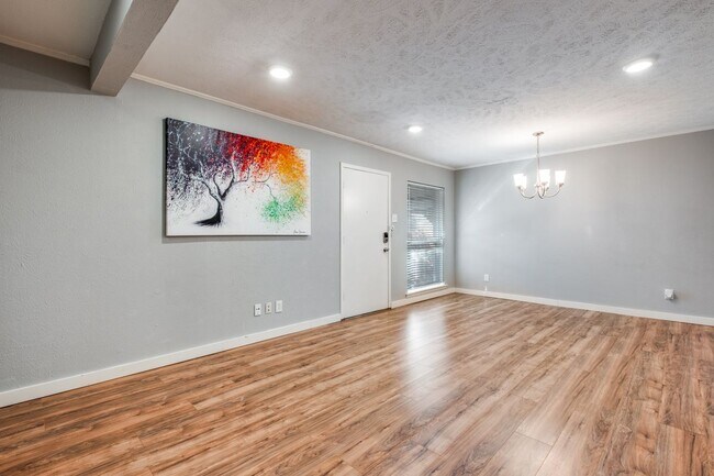 Building Photo - 4317 Hartford St