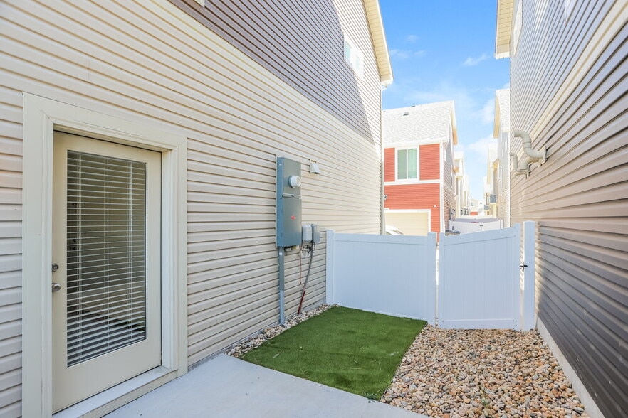 Building Photo - 4748 N Tower Ct