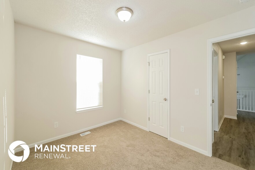 Building Photo - 17470 S Walter St