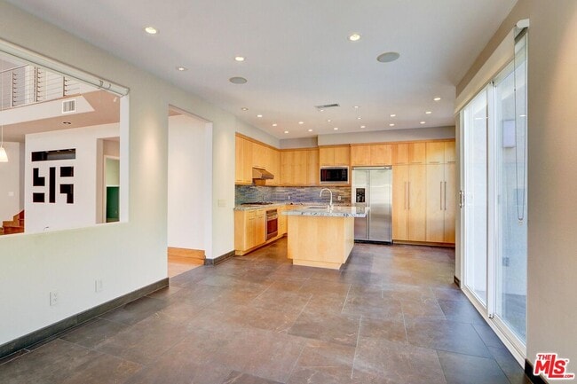 Building Photo - 3145 White Cedar Pl