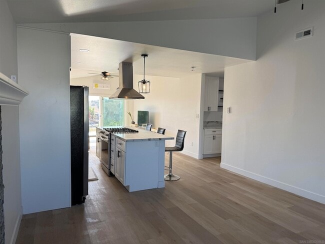Building Photo - 664 Carefree Dr