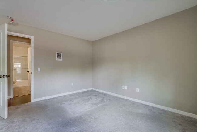 Building Photo - 1350 N Escondido Blvd