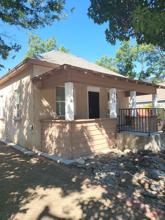 Building Photo - 2BR/1BA House for $1950 Rent and $1950 Deposit
