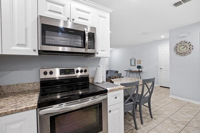 Building Photo - 37770 Kelly B Ct