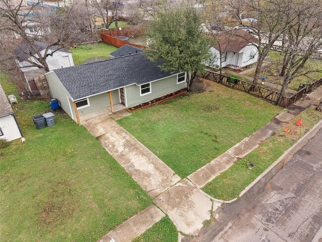 Building Photo - 2655 Larry Dr