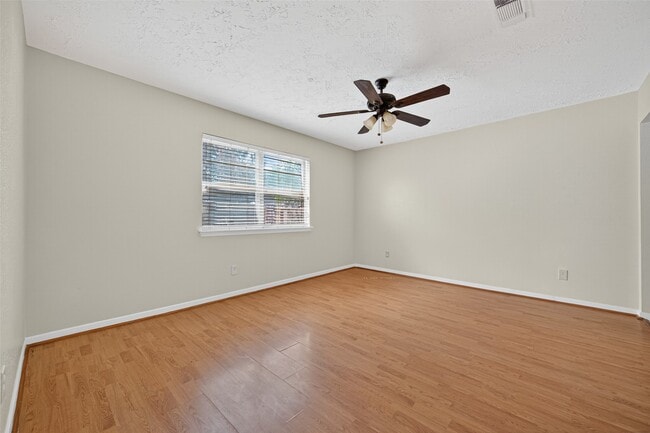 Building Photo - 8623 Riverside Walk Ln