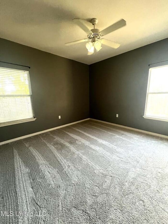 Building Photo - 18511 Devin Ct