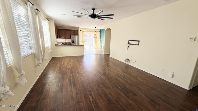 Building Photo - 45031 W Woody Rd