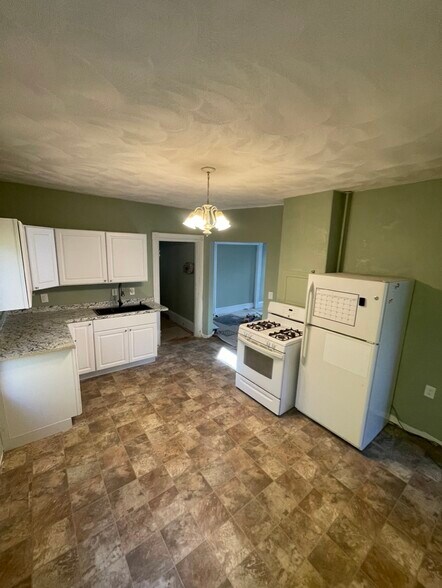 Building Photo - 65 Hancock St