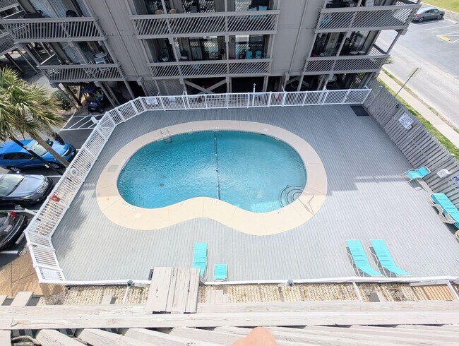 Building Photo - Long Term Rental, Walking Distance to Myrtle Beach!