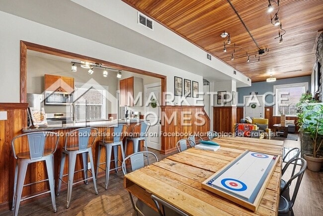 Building Photo - 1391 Woodbridge St