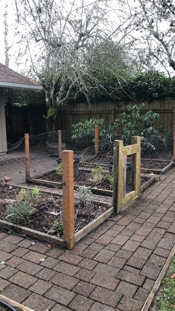 Building Photo - Beautiful Single Level 3/2 Charming NW Cor...