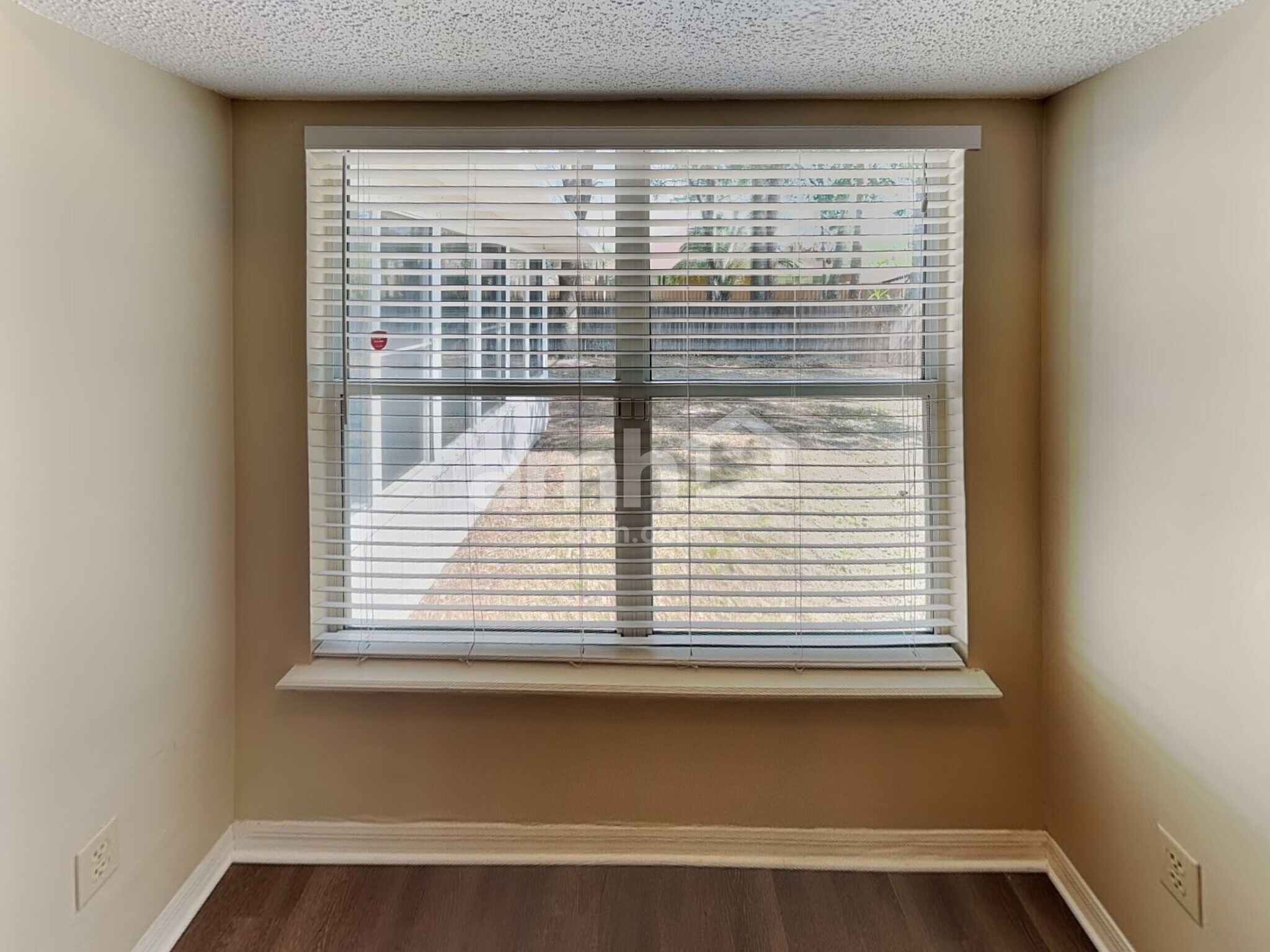 Building Photo - 9051 Rockpond Meadows Dr