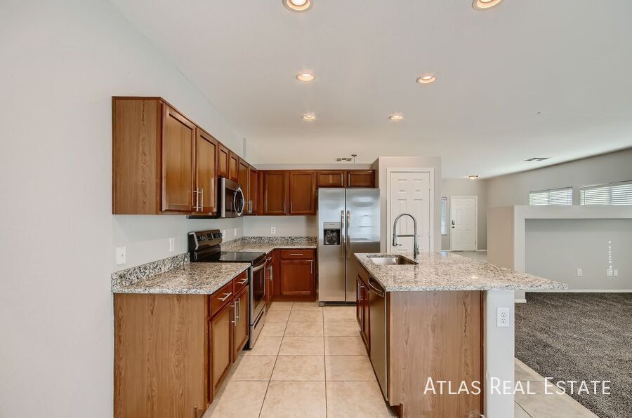 Building Photo - 797 W Agrarian Hills Dr