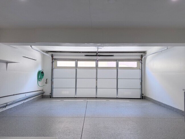 Building Photo - 18110 Flynn Dr