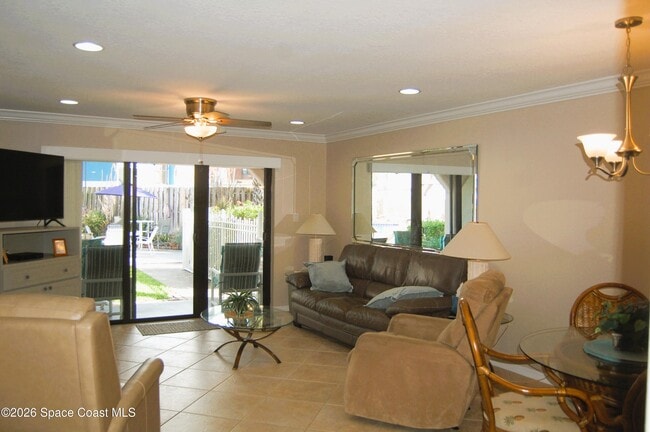 Building Photo - 5350 Ocean Beach Blvd