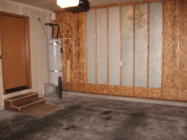 Building Photo - 1487 NW Elwha St