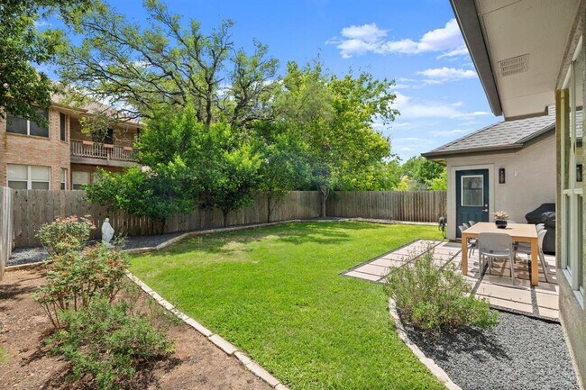 Building Photo - 11805 Emerald Falls Dr