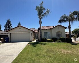 Building Photo - Single Family home in West Bakersfield