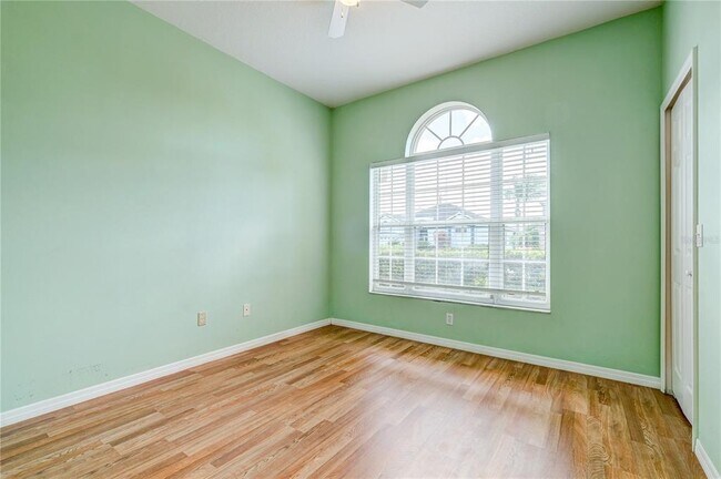 Building Photo - 5621 52nd Ave W