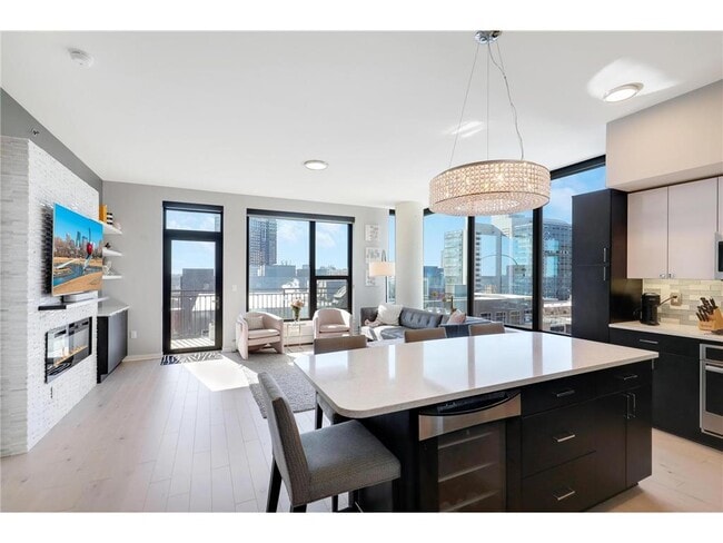 Building Photo - 740 Portland Ave