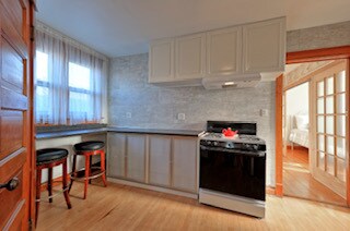 Building Photo - 1121 S East Ave