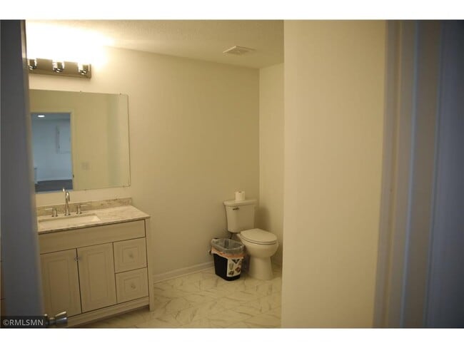 Building Photo - 16513 Dodd Ln