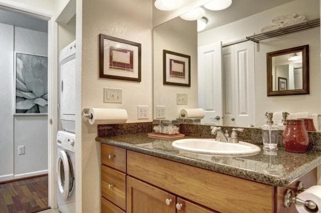 Building Photo - 1 bedroom in Seattle WA 98133