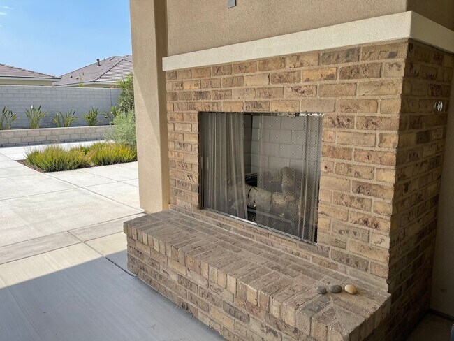 Building Photo - COMING SOON! - Belcourt Seven Oaks