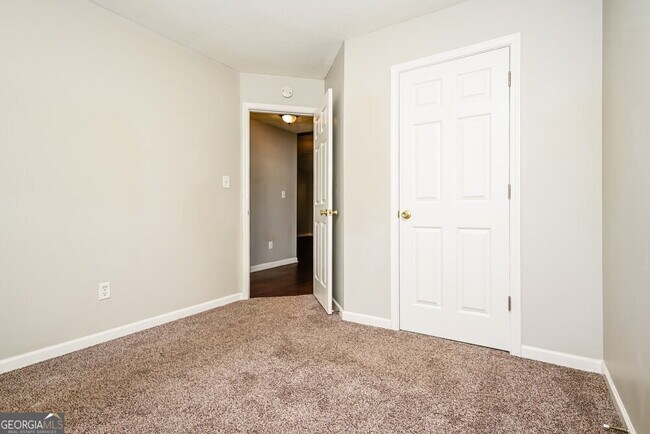 Building Photo - 717 Kaylors Mdw