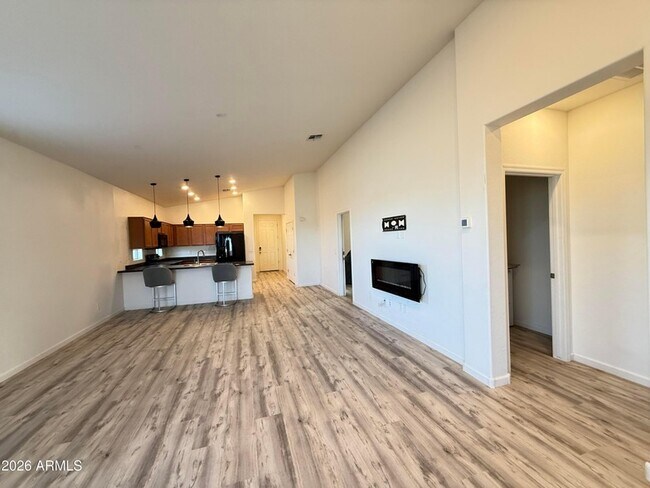 Building Photo - 2372 E Dust Devil Dr